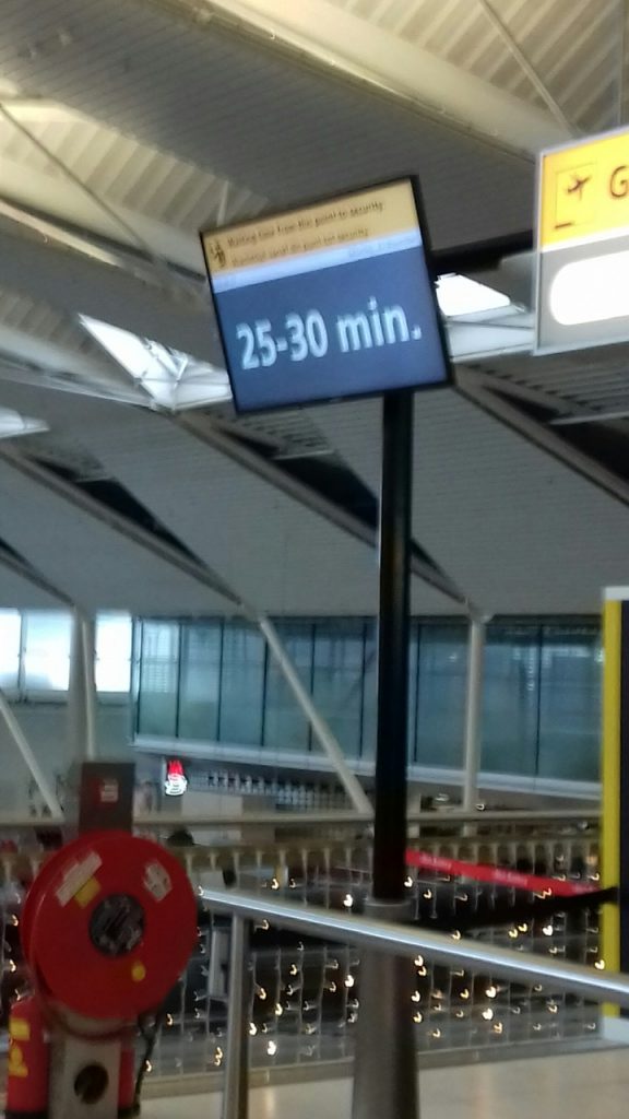 空港での待ち時間